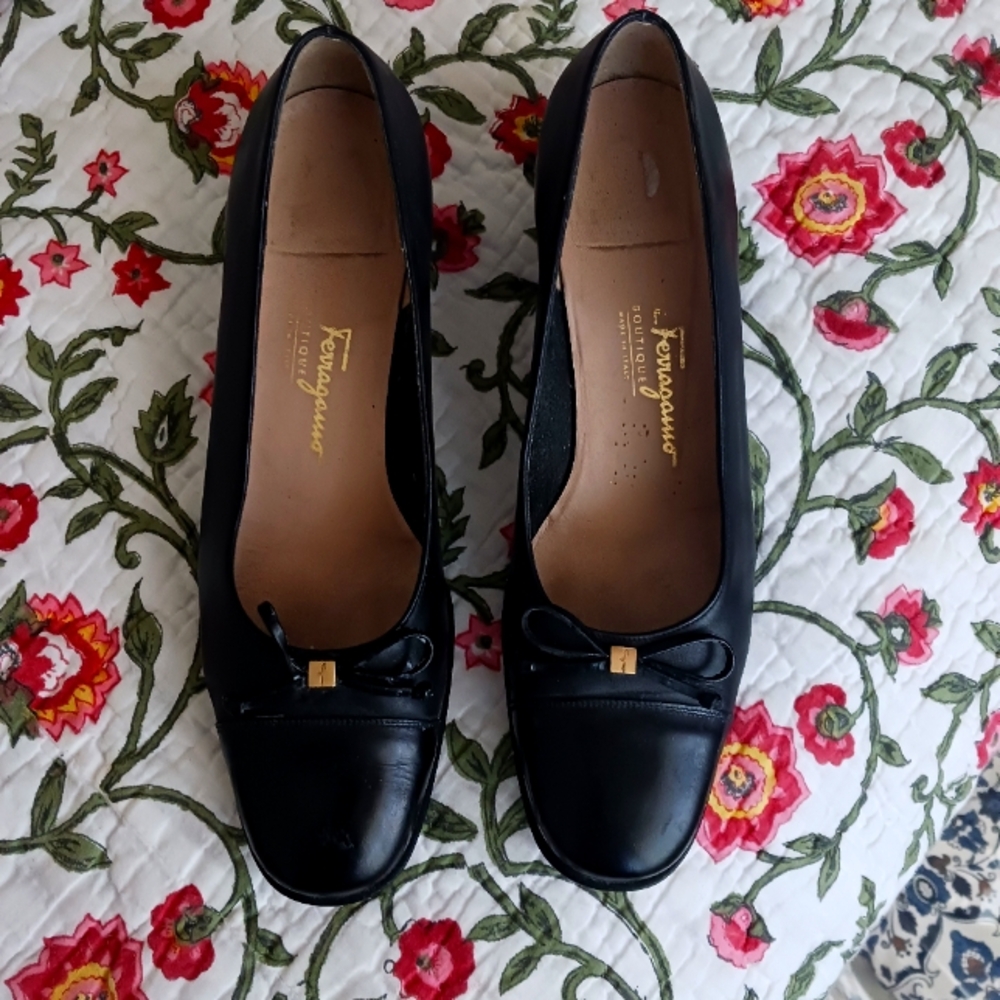 Salvadora Ferragamo size 8